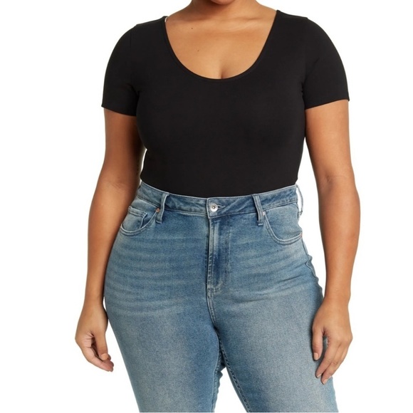 Abound Tops - NWT abound scoop neck bodysuit